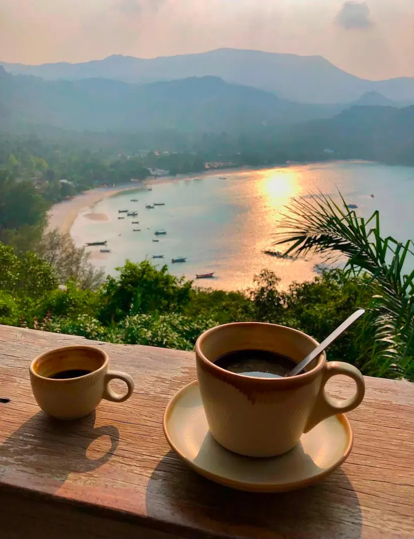 Café com vista para a baía de Koh Samui